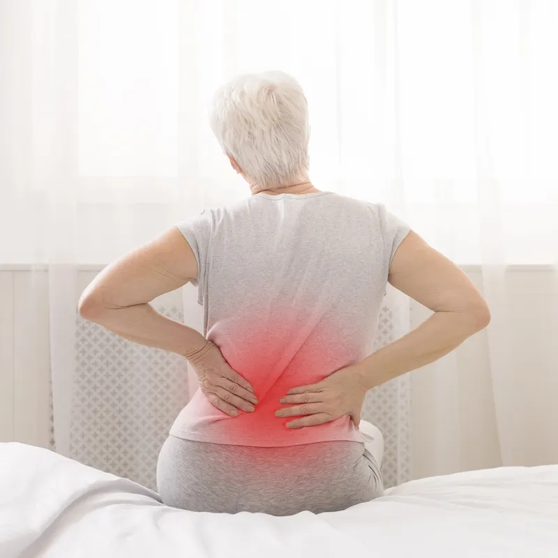 Rückenschmerz_Depositphotos_745841070_ds_800x800x72dpi